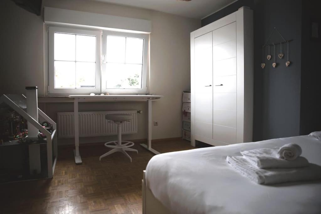 Cozy 3 Bedroom House With 11 Kw Electric Car Charger Hesperange Exteriér fotografie